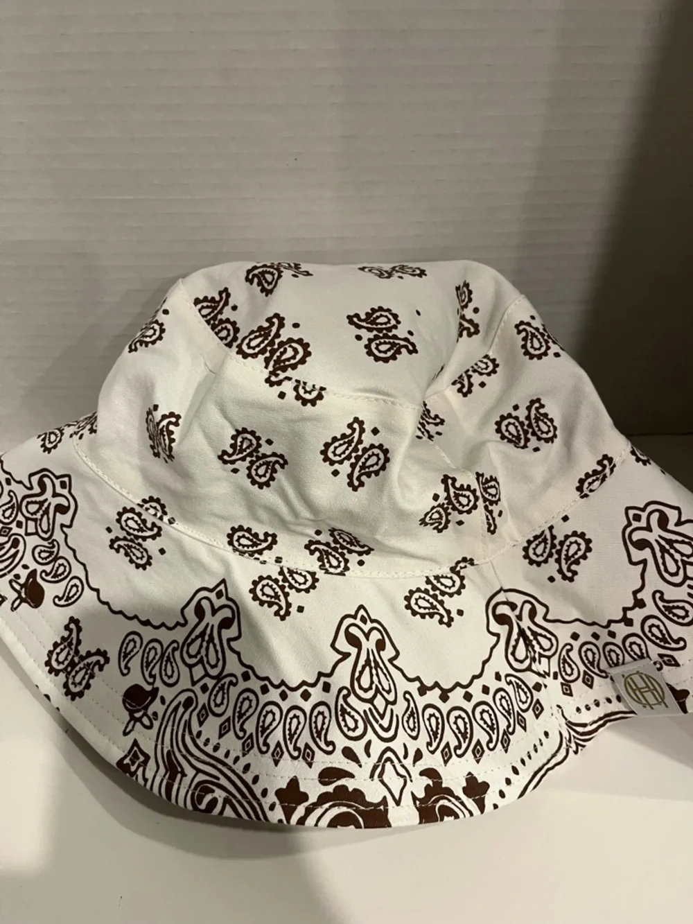 NWT HOUSE OF HARLOW 1960 WOMEN'S BANDANA PRINT BUCKET HAT- REVERSIBLE - Picture 5 of 6